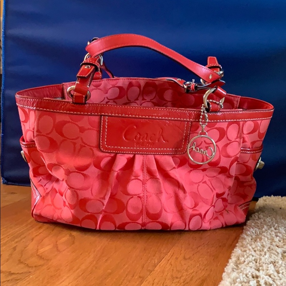 Beautiful Coach hand bag.